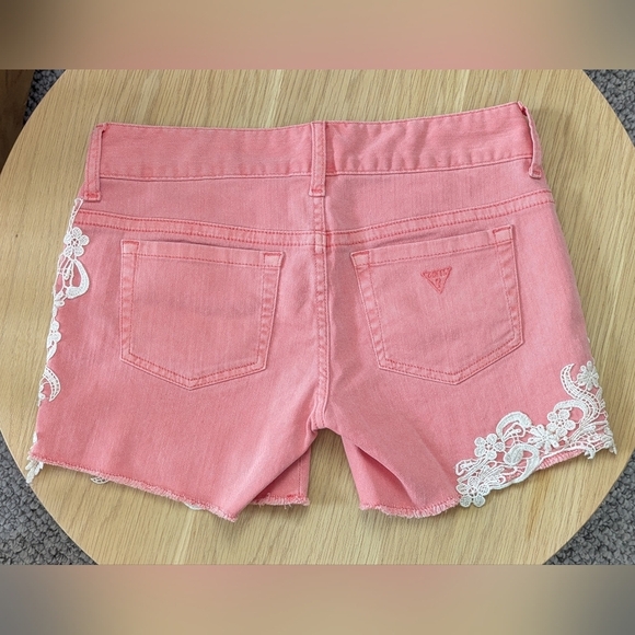 NWT GUESS Womens (Size 26) Peach Jean Shorts With Off-White Lace/Crochet Trim - Picture 11 of 16